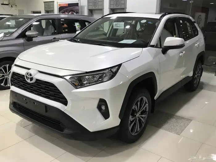 تويوتا راف فور 2025 فتحة XLE بنزين 1