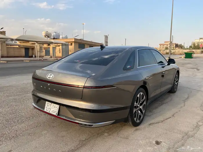 ازيرا بريميوم 2024 ( شبه جديد ) وارد الوعلان 5