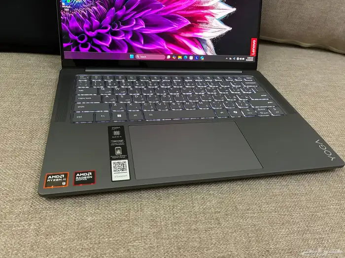 لابتوب لينوفو يوجا برو 7 نظيف جدا باقي بالضمان مع شاحنه 4