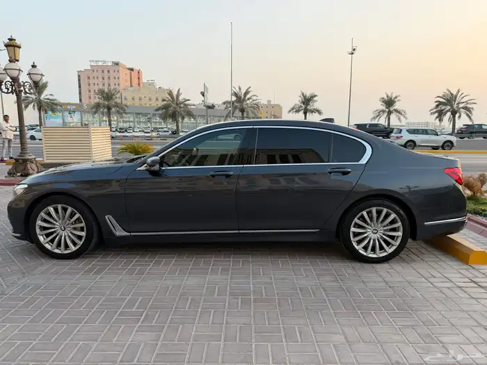 بي ام دبليو 730Li مواصفات خاصة وارد ناغي. 5