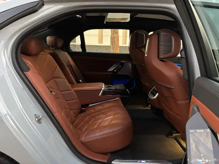 بي ام 735  Kit M 16