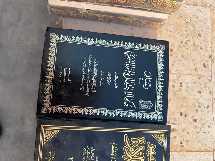 كتب بحالة ممتازة للبيع   دينية مجلدات   روايات  نحو 13