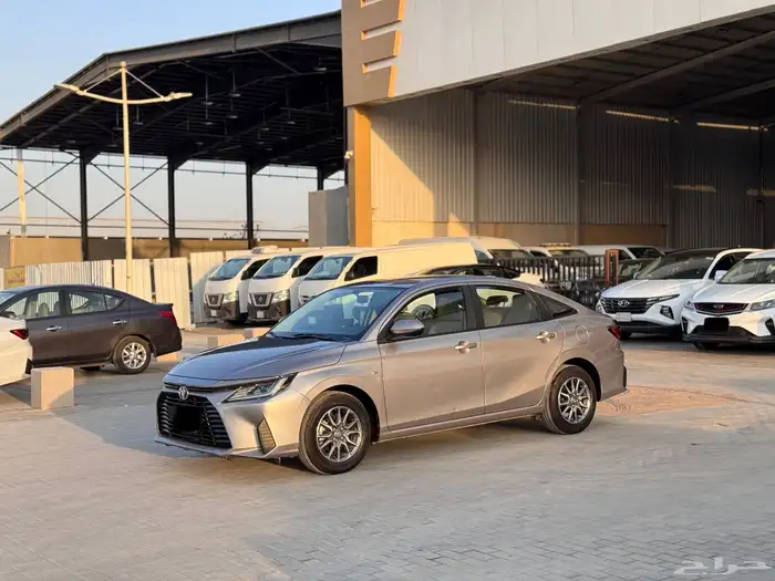 تويوتا يارس 2023 تيتانيوم 3