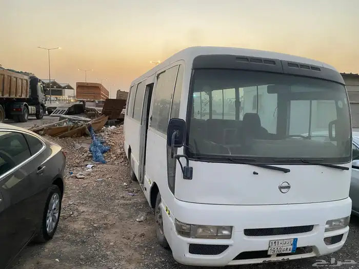 باص نيسان 0