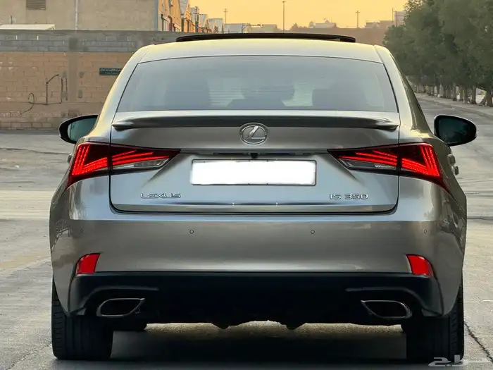 لكزس IS350 فل 2017 سعودي 11