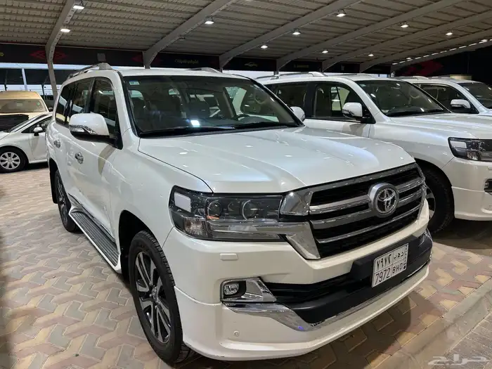 لاندكروزر 2019 GXR تورنق 1