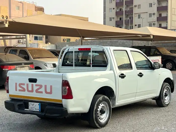 ايسوزو ديماكس موديل 2007 13