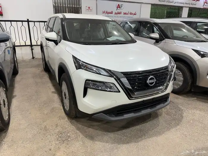 نيسان اكس تريل ستاندر 2026 (صيانة محانية وارد بترومين) 8