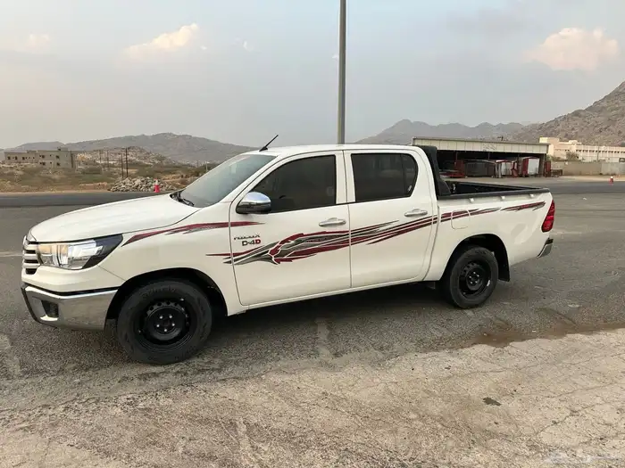 هايلكس 2024ديزل عايدي 4