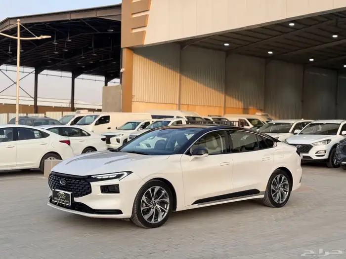 فورد توروس 2022 تيتانيوم ابيض 5