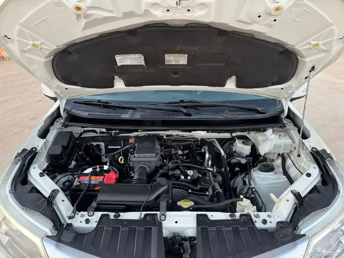 تويوتا افانزا 2016 _1.5 بنزين 4