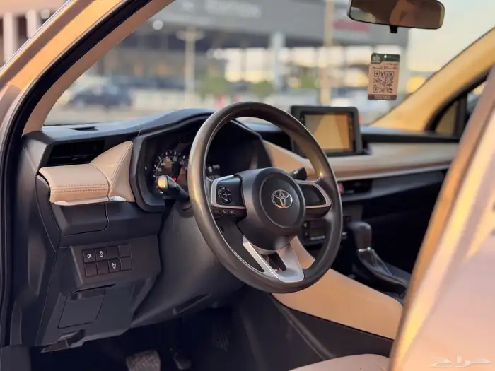 تويوتا يارس 2023 تيتانيوم 10