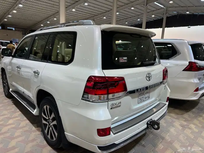 لاندكروزر 2019 GXR تورنق 5