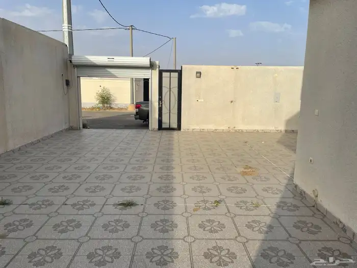 استراحة شباب للبيع دخل 30 الف 2