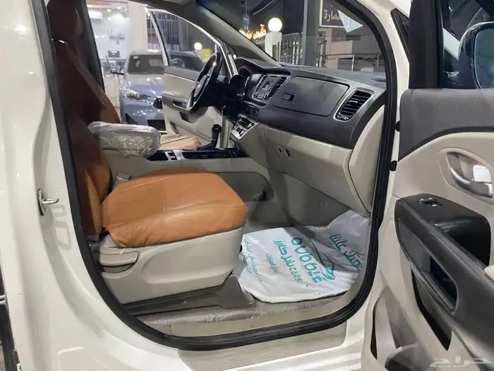 كيا كارنيفال 2016 25