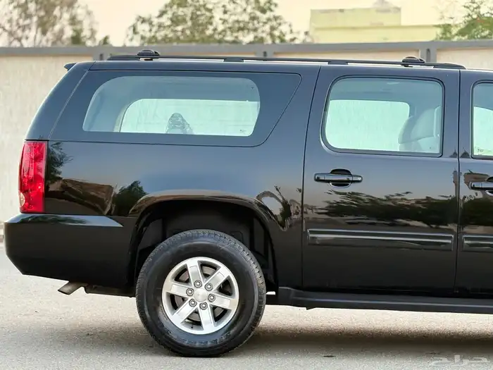 للبيع جي ام سي يوكن 2011 دبل 8