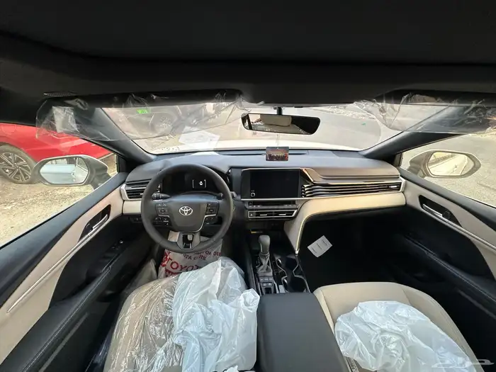 تويوتا كامري LE هايبرد ماكينه 2.5 موديل 2025 5