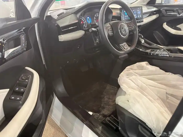 ام جي MG5 استاندر الشكل الجديد2025 13