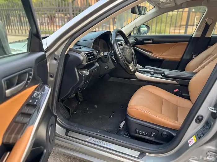 لكزس IS350 فل 2017 سعودي 16