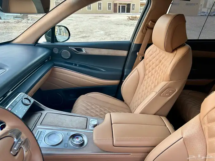 للبيع جينيسس GV80 شبه اصفار مخزن بحالة الوكالة 64