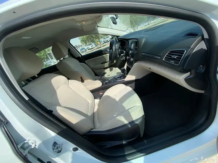 رينو ميجان موديل 2020 سياره حلوه للمستخدم سعر طيب 15