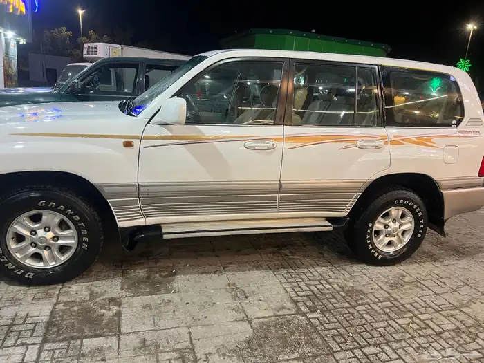 تايوتا صالون 2003 3