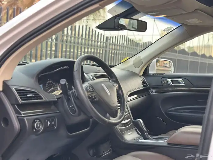 لينكون MKT موديل 2013 فل كامل 17