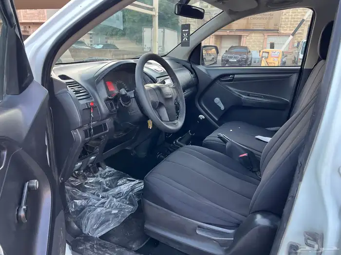 ايسوزو ديماكس موديل 2015 نظيف 18