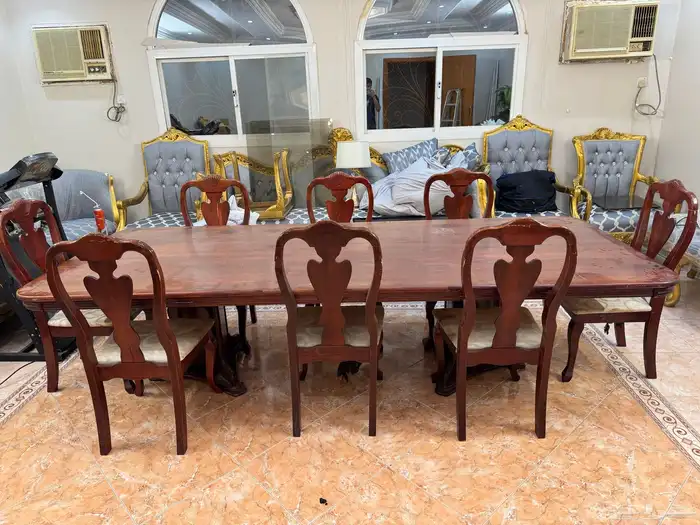 للبيع طاولة طعام 1