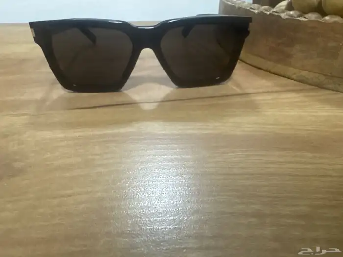 نظاره saint Laurent بسعر ممتاز بدون بوكس 550 1