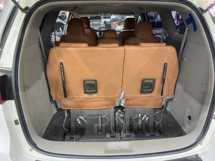 كيا كارنيفال 2016 17