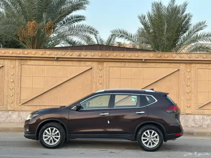 نيسان اكس تريل 2020 نص فل نظيف للبيع 1