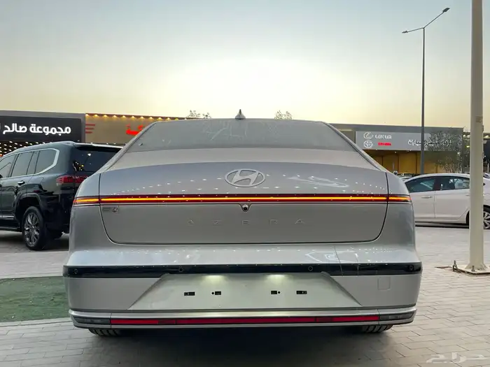 هواندي ازيرا 2026 كلاسيك خليجي داخلي اوف ويت( بنزين) 6سلندر 5