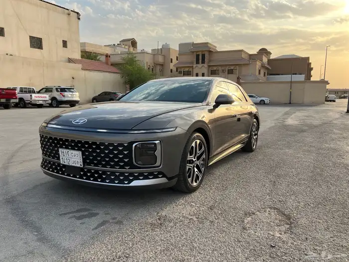 ازيرا بريميوم 2024 ( شبه جديد ) وارد الوعلان 1