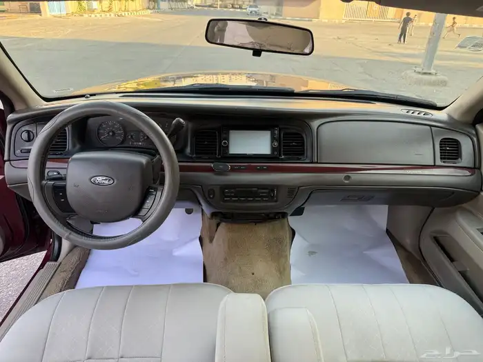 فورد فكتوريا ( 2011 ) 8