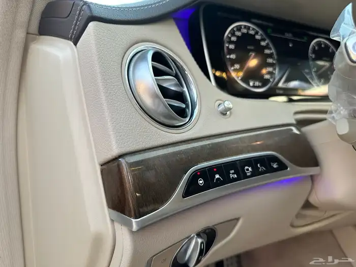 للبيع مرسيدس 4