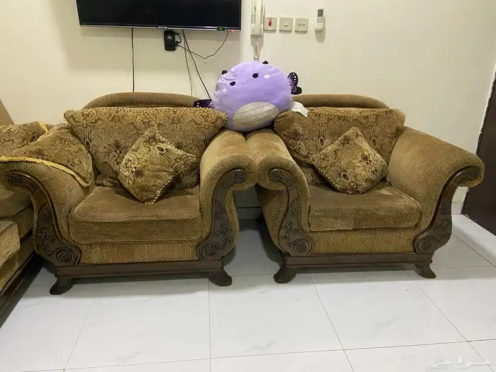 طاولة طعام وغرف نوم وكنب 7