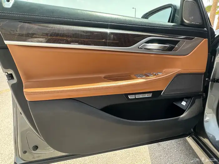 بي ام دبليو Li 740 2018 سعودي الناغي للسيارات 9