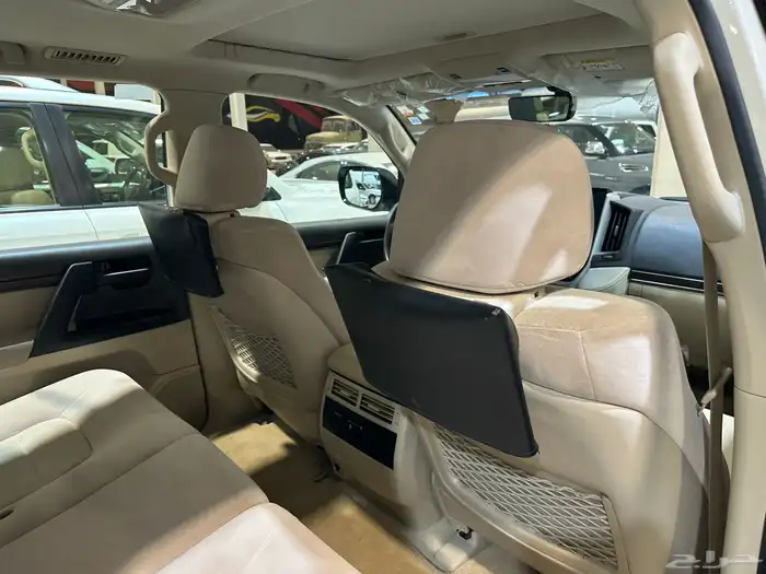 لاندكروزر 2019 GXR تورنق 13