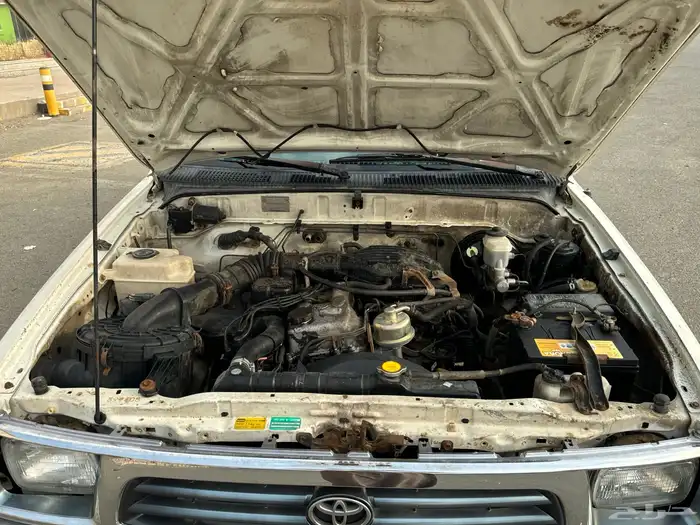 للبيع هايلوكس 2000 10