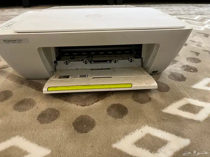 طابعه نظيفة جدا بدون سلك يحتاج سلك بس 5