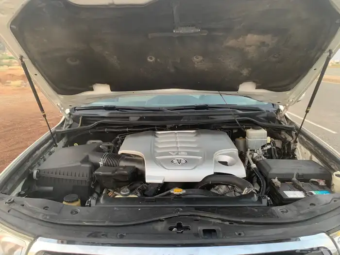 لاندكروزر 2011 في اكس ار فل كامل 11