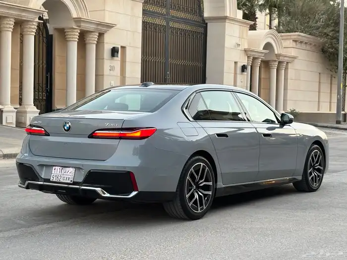 بي ام 735  Kit M 1