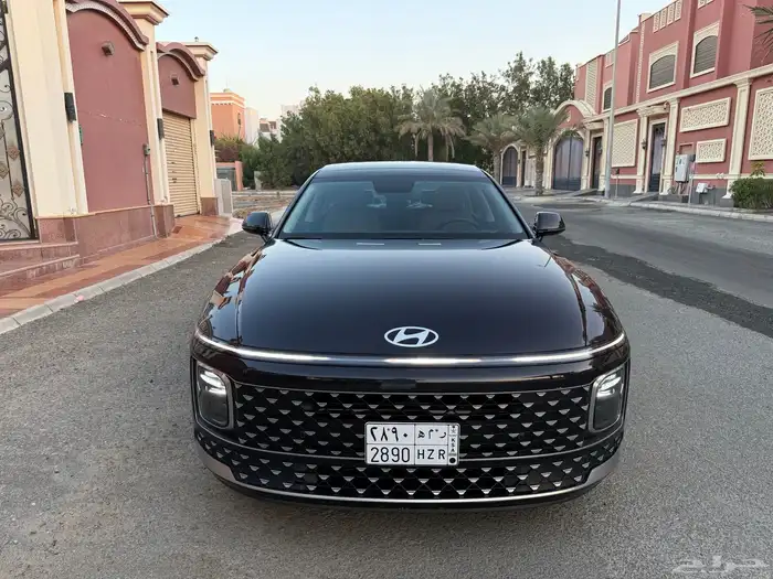 هونداي ازيرا كلاسيك 2025 سعودي شبه جديد 6