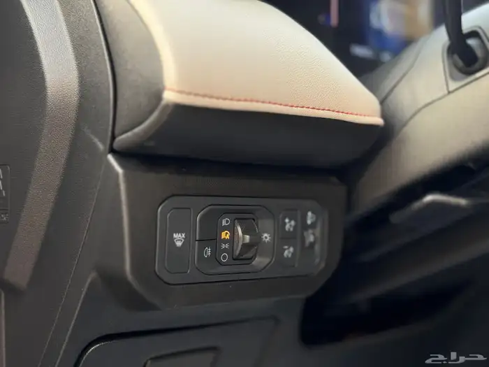 فورد توروس 2022 تيتانيوم ابيض 13