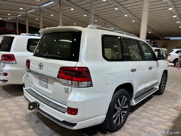 لاندكروزر 2019 GXR تورنق 3