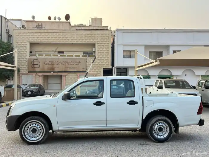 ايسوزو ديماكس موديل 2007 6