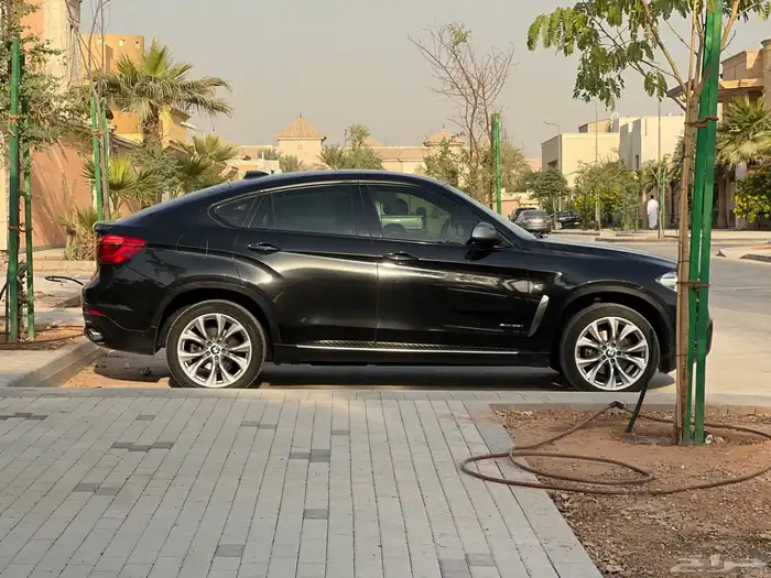 بي ام دبليو X6 نظيف للبيع 4