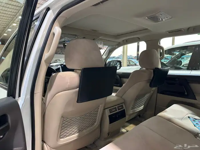 لاندكروزر 2019 GXR تورنق 8