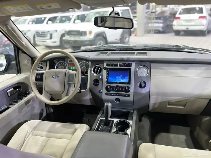 فورد اكسبديشن 2014 بدون بدل سعودي ماشي 130 ميل 6